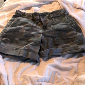 Camo GAP shorts